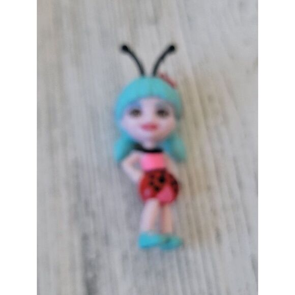 Miniature ladybug outfit pigtail Girl doll toy figure - Picture 2 of 5
